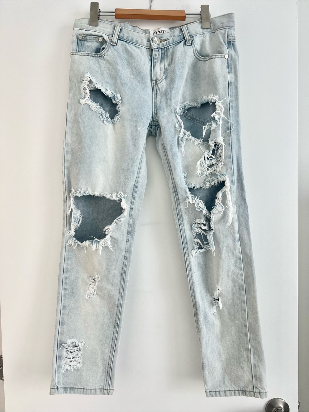 ONE TEASPOON Light Wash Awesome Baggies Jeans